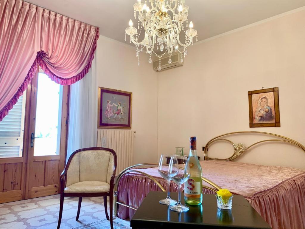Bed & Breakfast Acquamarina Castro  エクステリア 写真