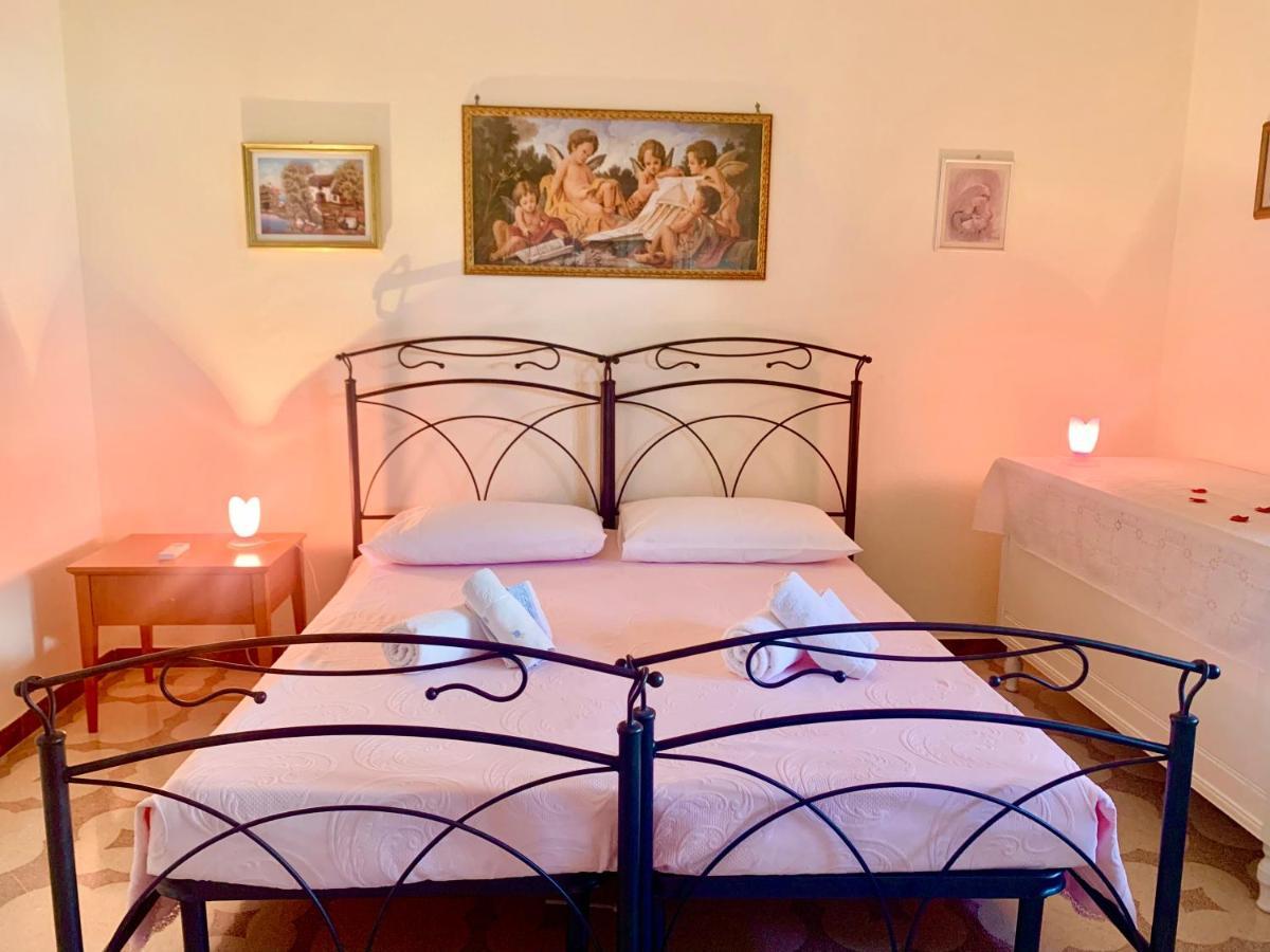 Bed & Breakfast Acquamarina Castro  エクステリア 写真